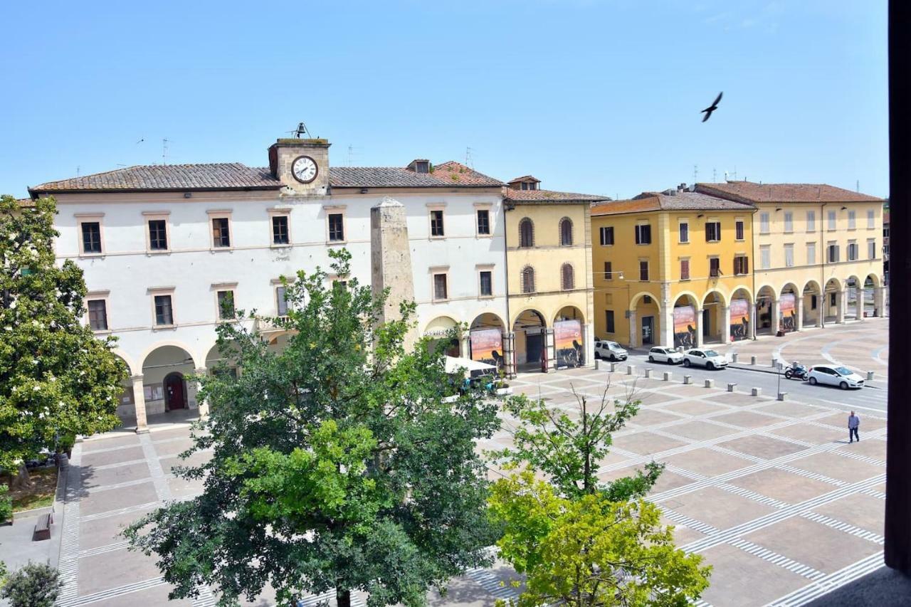 Piazza Arnolfo 1932 Apartment Colle Val D'Elsa Bagian luar foto